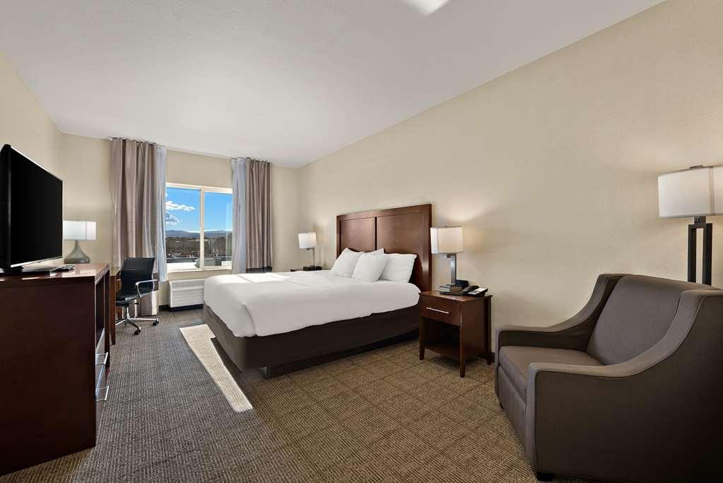 Comfort Inn & Suites Airport Convention Center Reno Bilik gambar