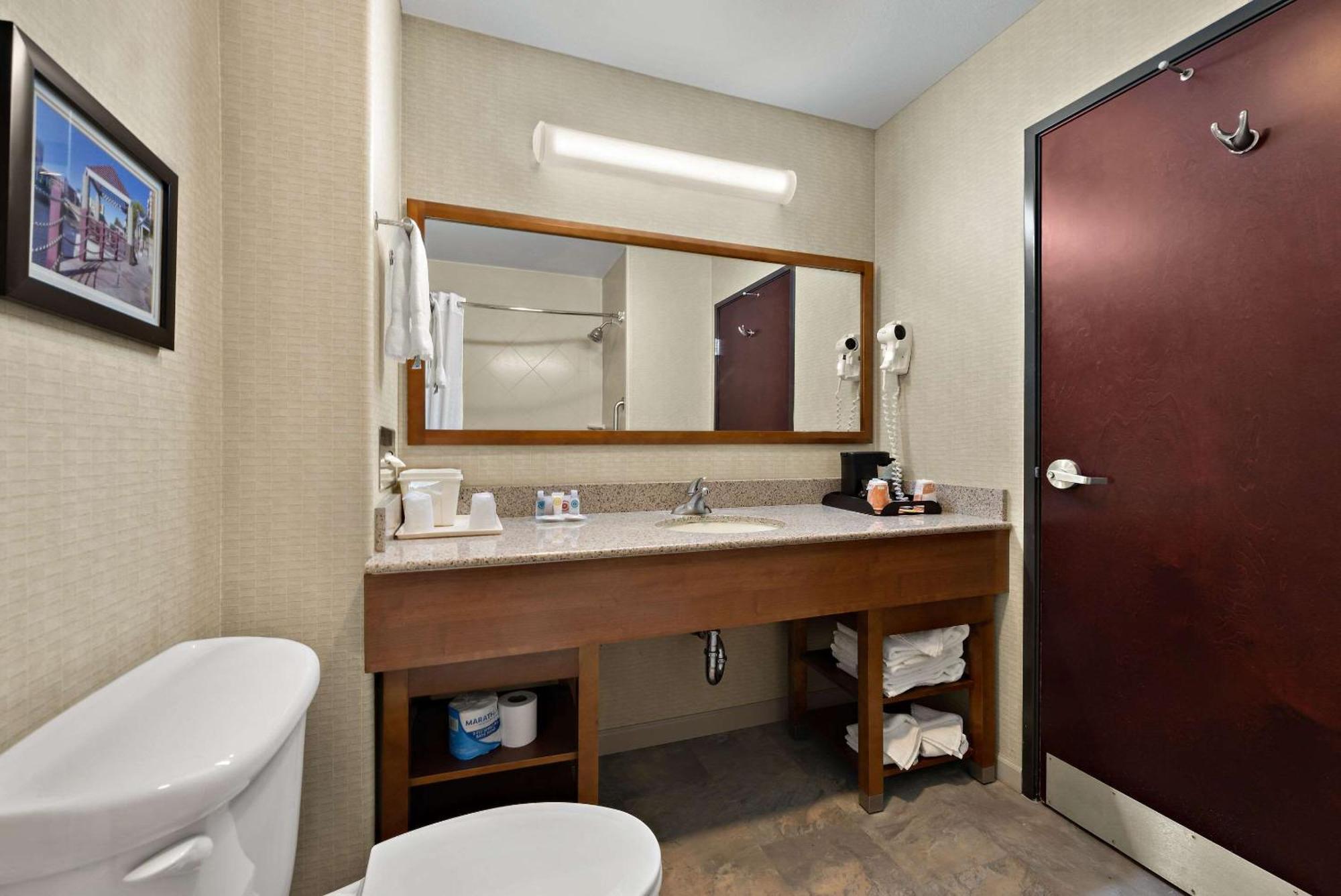 Comfort Inn & Suites Airport Convention Center Reno Luaran gambar