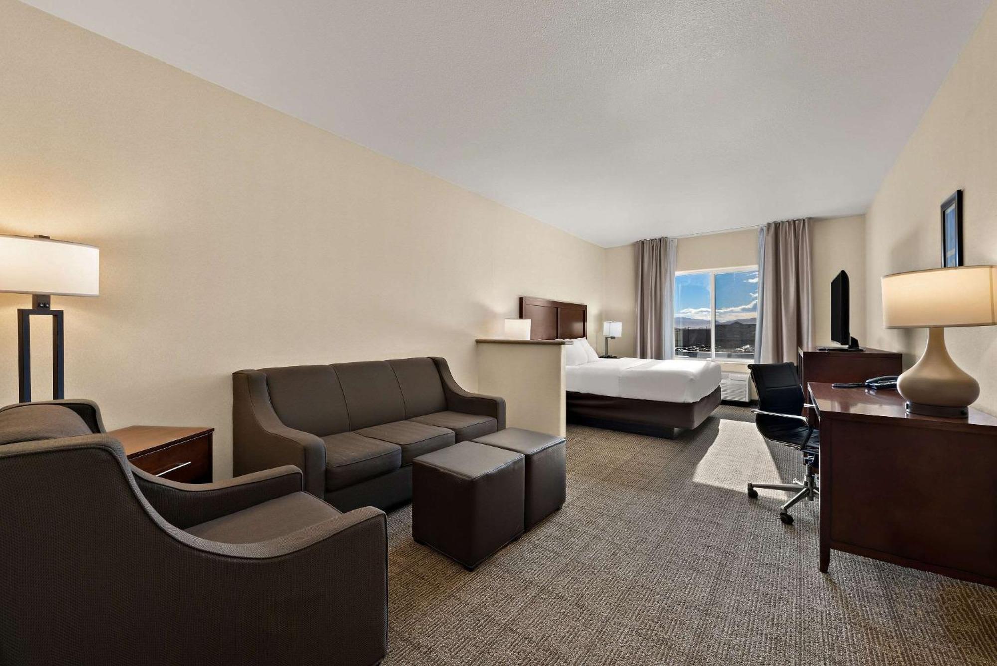 Comfort Inn & Suites Airport Convention Center Reno Luaran gambar